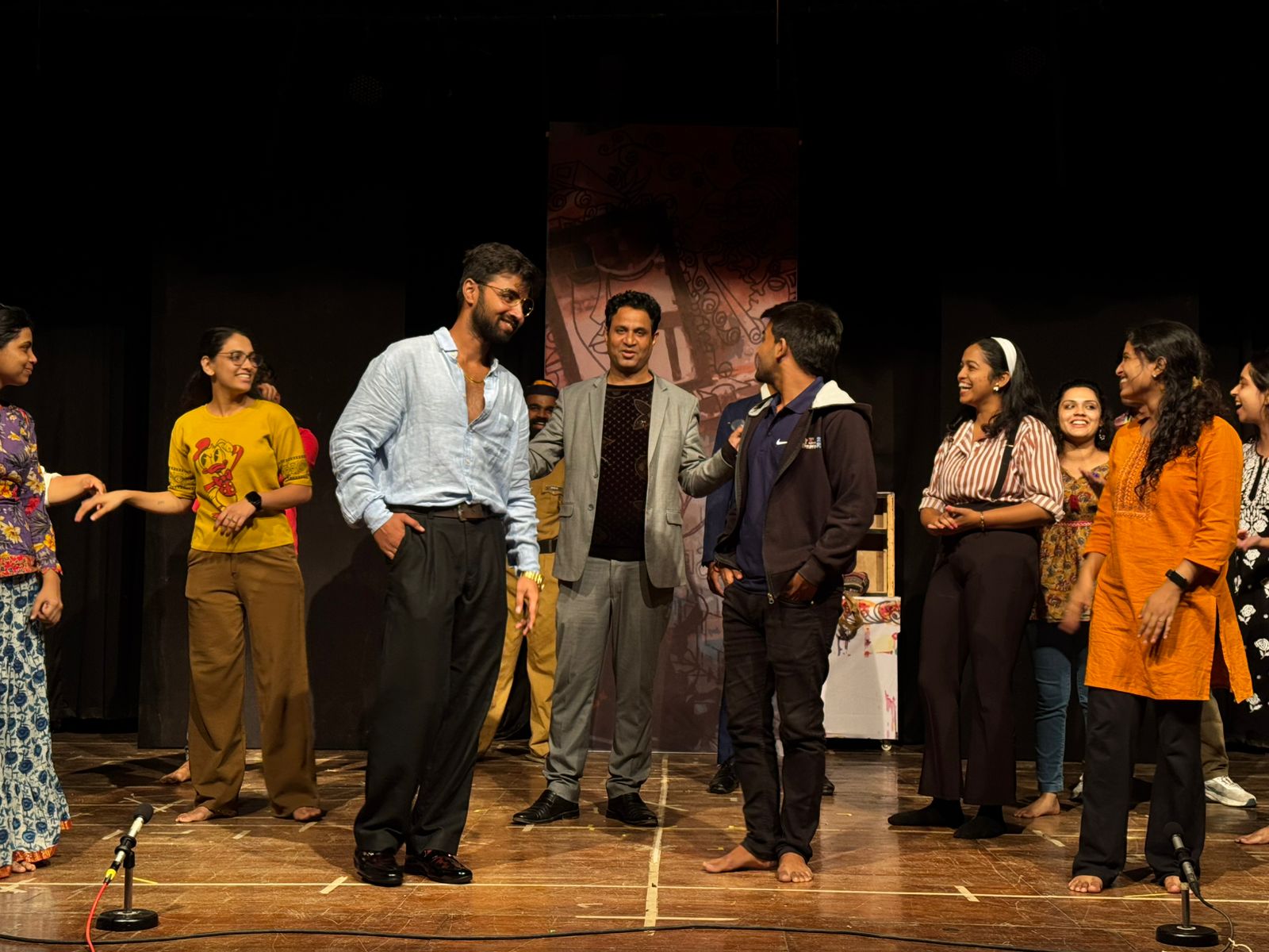 स्वानंद किरकिरे का नाटक खोलेगा बॉलीवुड का असली चेहरा