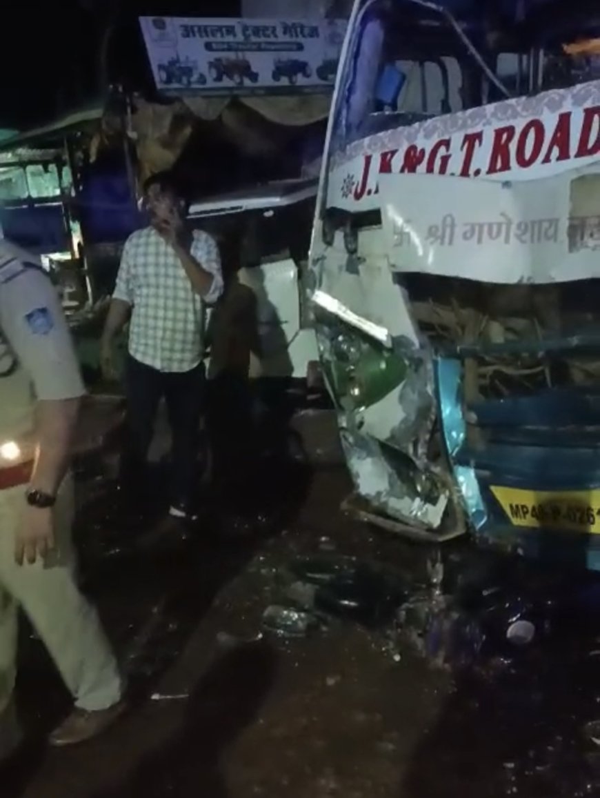 जबलपुर के सिहोरा में बड़ा हादसा, तेज रफ्तार बस दुर्गा पंडाल में घुसी, 1 की मौत 20 घायल, 6 गंभीर