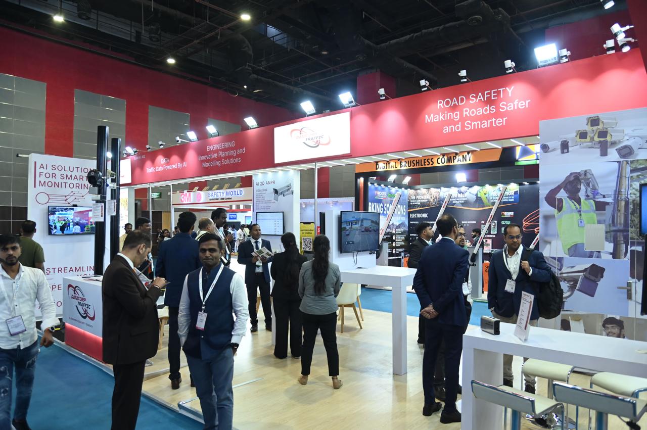 भारत की स्मार्ट मोबिलिटी को नई उड़ान, ट्रैफिक इन्फ्राटेक एक्सपो में हाई-टेक समाधानों की चमक