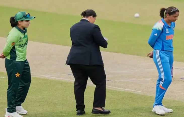 महिला विश्व कप: टॉस पर बवाल, रेफरी की बड़ी गलती, इंडिया के पक्ष में था नतीजा, पाक को जीता बताया