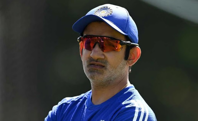 गौतम गंभीर की X प्रोफाइल में डांस इमोजी ने मचाई हलचल, फैंस में वायरल हुई प्रतिक्रिया