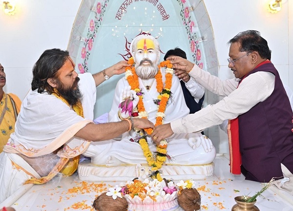 संतों के आशीर्वाद और जनसहयोग से छत्तीसगढ़ आगे बढ़ रहा है विकास और आस्था के मार्ग पर: मुख्यमंत्री विष्णुदेव साय