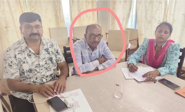 छिंदवाड़ा में समिति प्रबंधक को 59 हजार रुपए की रिश्वत लेते लोकायुक्त टीम ने रंगे हाथ पकड़ा..!