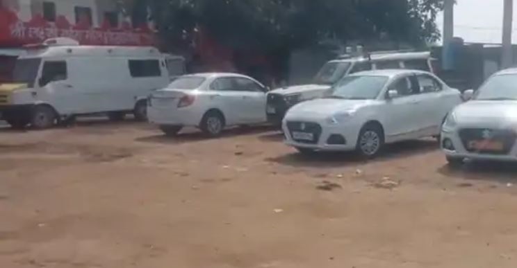 जबलपुर ईओडब्ल्यू की टीम ने कटनी में राशन दुकान के सेल्समैन के आवास पर मारा छापा, करोड़ों रुपए की सम्पत्ति का खुलासा