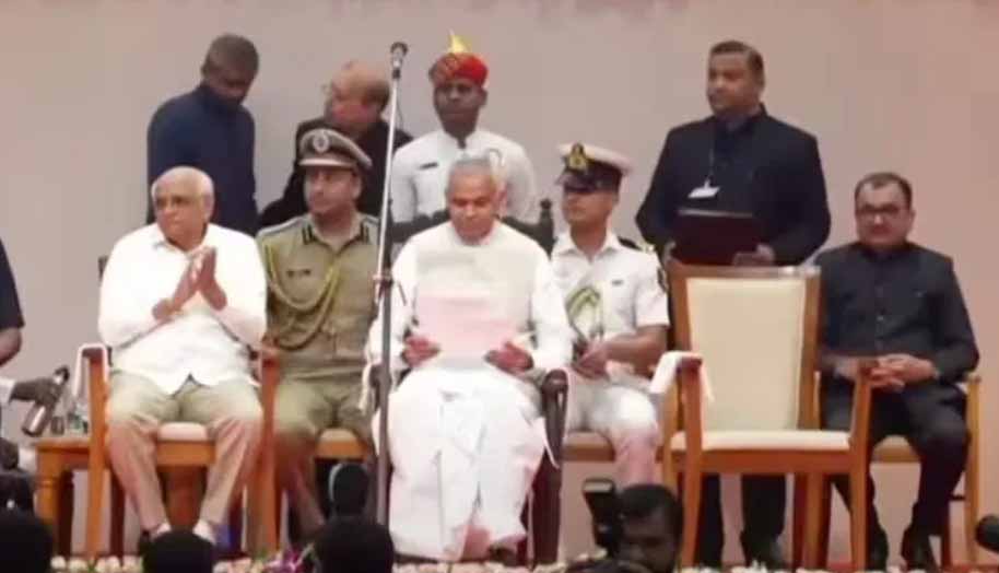 गुजरात : भूपेंद्र पटेल सरकार के नए मंत्रियों ने ली शपथ, रवींद्र जडेजा की पत्नी सहित 25 लोग बने मंत्री