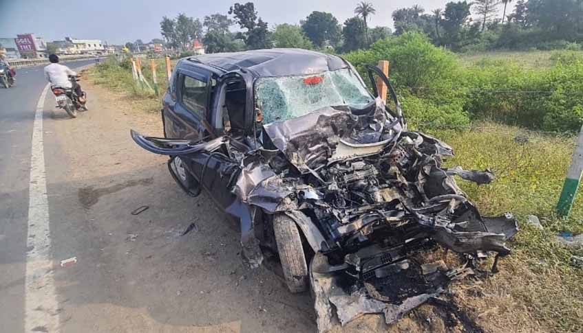 एमपी के उज्जैन में भीषण हादसा, कार-डंपर की भिड़ंत में 3 युवकों की मौत, एक गंभीर घायल