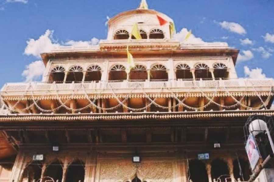 बांके बिहारी मंदिर का खजाना 54 साल बाद खुला, पुजारी बोले- "मालूम छिपाया जा रहा"