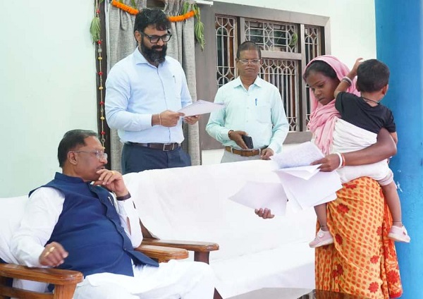 रायपुर: मुख्यमंत्री विष्णु देव साय ने बगिया में सुनी आम जनता की समस्याएं
