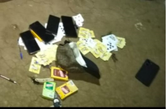 एमपी: जबलपुर में जुआंफड़ों पर पुलिस की दबिश, मची भगदड़