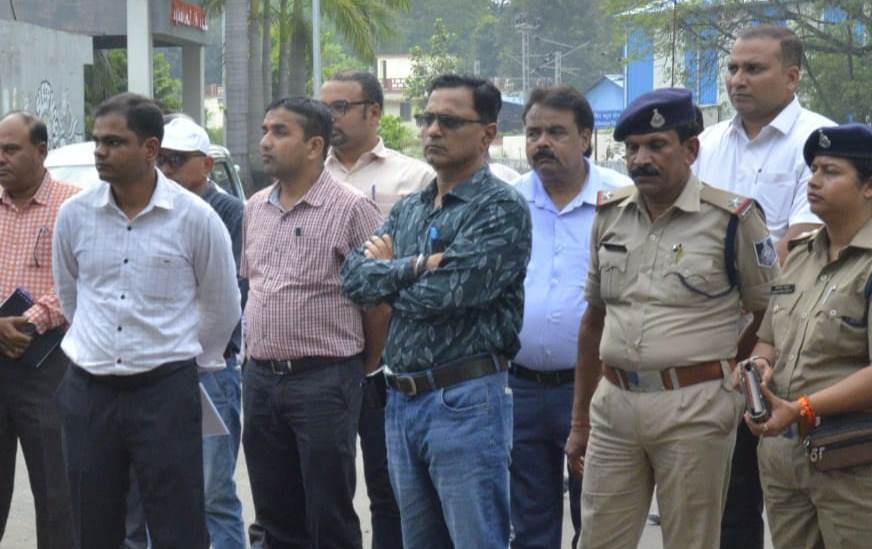 जबलपुर स्टेशन का डीआरएम ने निरीक्षण कर यात्री सुविधाओं की समीक्षा की, सभी विभागों को दिये ये निर्देश