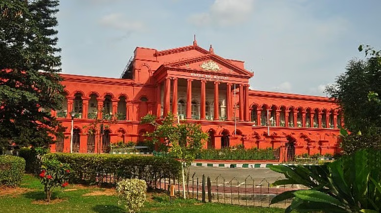 कर्नाटक उच्च न्यायालय ने सार्वजनिक स्थानों पर आरएसएस गतिविधियों को रोकने वाले सरकारी आदेश पर लगाई अंतरिम रोक