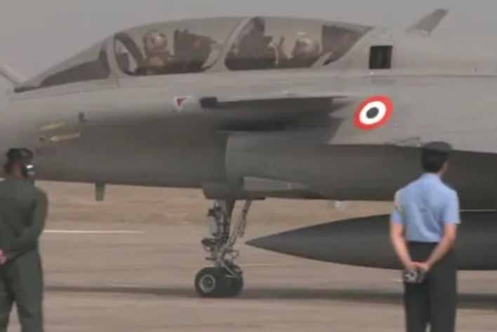 अंबाला एयरबेस से फाइटर प्लेन सूट पहन राष्ट्रपति मुर्मू ने भरी उड़ान, रचा इतिहास, देख सब हुए अचंभित