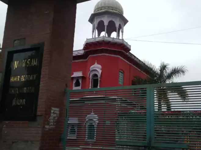 जबलपुर : अंजुमन स्कूल का फरमान, रविवार नहीं शुक्रवार को रहेगी छुट्टी, भाजपा  ने विरोध जताया