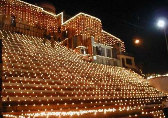 5 नवंबर को देव दीपावली कार्तिक पूर्णिमा पर पांच महायोग का दुर्लभ संयोग