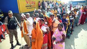 लोकतंत्र के महासमर में बिहार: पहले चरण में बंपर वोटिंग