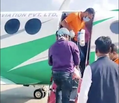 मध्यप्रदेश में पहली बार 3 दिन की बच्ची एयरलिफ्ट, जबलपुर से पिता के साथ एयर एम्बुलेंस से मुम्बई रवाना..!