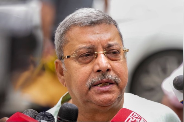 टीएमसी सांसद कल्याण बनर्जी के बैंक खाते से 55 लाख रुपये की ठगी