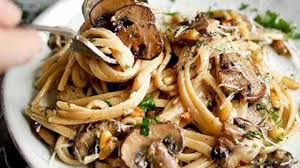 रविवार की शाम का परफेक्ट डिनर-क्रीमी गार्लिक मशरूम पास्ता