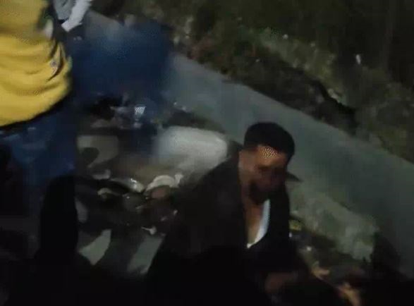 जबलपुर में कार सवार युवकों ने मोटर साइकल चालक को पीटा, बाइक की टक्कर लगने से थे नाराज 