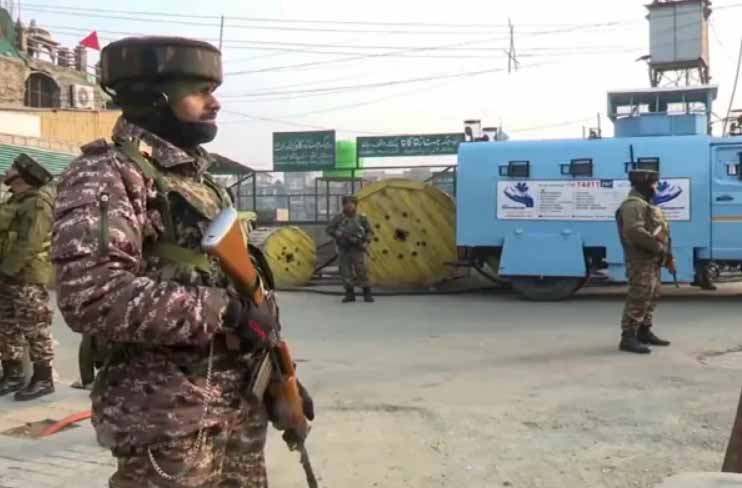 दिल्ली धमाकों में कश्मीर से मुख्य संदिग्ध डॉ. उमर के परिवार समेत 6 लोग  हिरासत में लिये गये