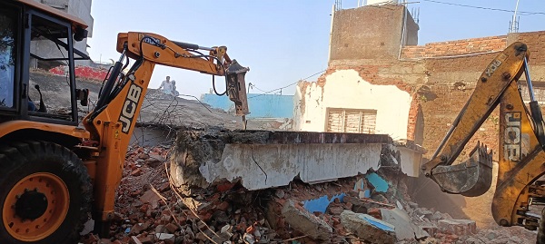 जबलपुर: नगर निगम ने गोहलपुर थाने से लेकर बड़ा पत्थर तक अतिक्रमण हटाने की बड़ी कार्रवाई