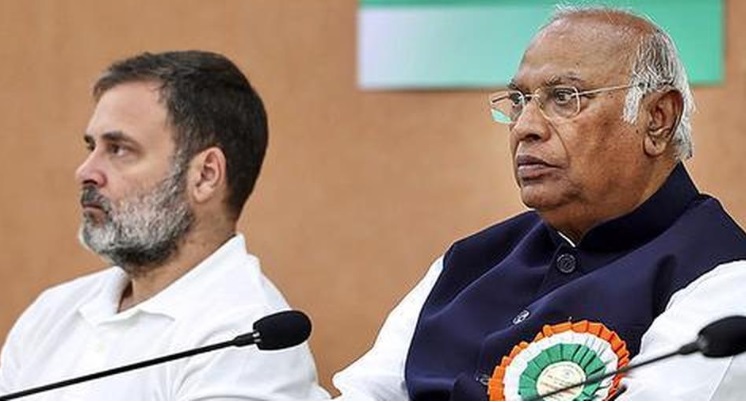 बिहार चुनाव में करारी हार के बाद कांग्रेस ने 12 राज्यों के शीर्ष पदाधिकारियों की बैठक बुलाई