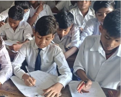 MP: जबलपुर में अर्धवार्षिक स्कूल परीक्षाएं स्थगित, अब 8 दिसंबर से होंगी शुरू