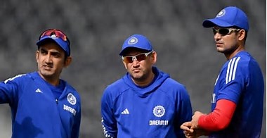 कोहली–रोहित–अश्विन के बाद टीम इंडिया में गहराया संक्रमण संकट, दक्षिण अफ्रीका के खिलाफ 2-0 हार के बाद गंभीर–अगरकर पर बढ़ा दबाव