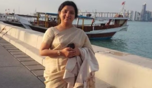 सोशल मीडिया पर बॉडी शेमिंग के आरोप में सौरव गांगुली की पत्नी डोना ने पुलिस में शिकायत दर्ज कराई