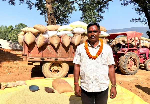 धान खरीदी केन्द्रों में किसानों की सुविधा सर्वोच्च प्राथमिकता: संतोष यादव ने बताई व्यवस्थाओं से संतुष्टि