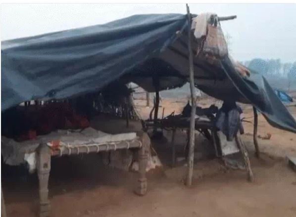 जबलपुर में 50 परिवारों के पास कई आधार कार्ड, पनागर में तंबू लगाकर सरकारी जमीन पर किए कब्जे हटाए गए