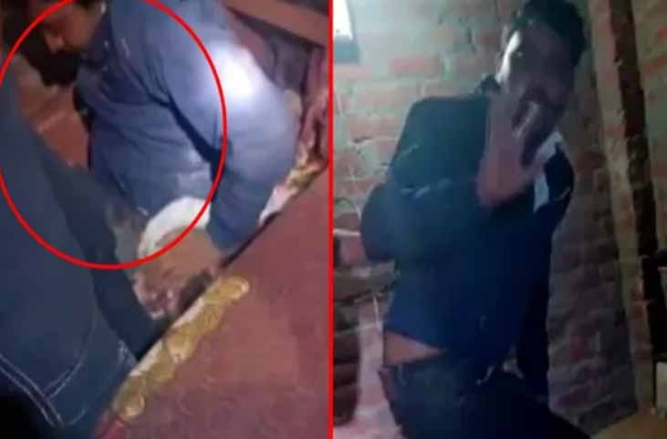 यूपी: ससुराल वालों ने खुलवाया बेड तो अंदर दुबका बैठा था प्रेमी, बवाल मचने के बाद यह हुआ