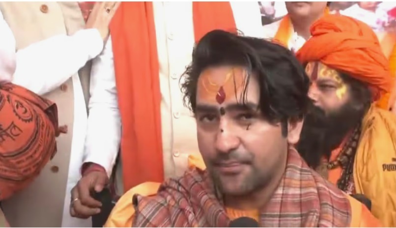 कोलकाता में गूंजा गीता का महामंत्र, धीरेंद्र शास्त्री ने पांच लाख लोगों की एक साथ पाठ पर इसे महाकुंभ जैसी आध्यात्मिक लहर बताया