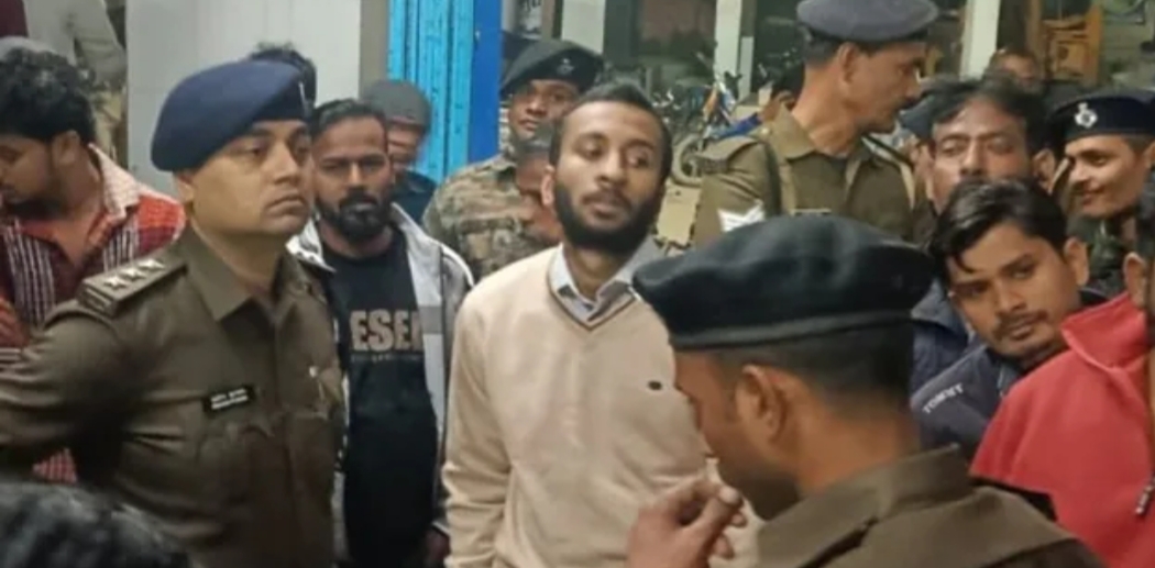 बिहार प्रदेश के मोहनियां में भतीजी को स्कूल से लेने जा चाचा की लाठी-डंडे से पीट पीटकर हत्या, विरोध में सड़क जाम