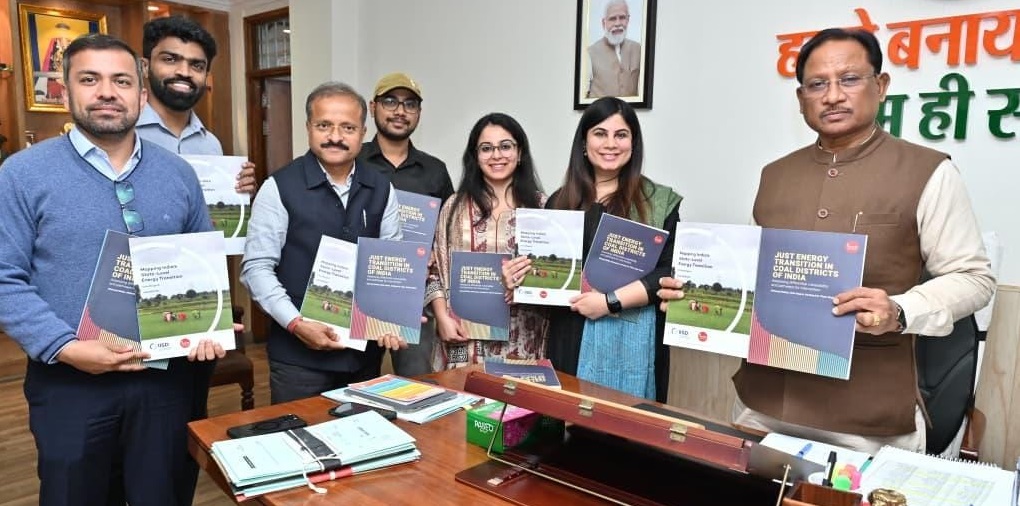 मुख्यमंत्री श्री विष्णु देव साय ने आईआईएसडी–स्वनिति इनिशिएटिव की ‘मैपिंग इंडियाज स्टेट लेवल एनर्जी ट्रांज़िशन: छत्तीसगढ़’ रिपोर्ट का किया विमोचन