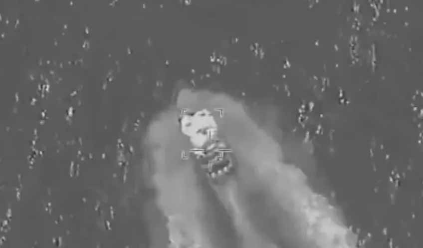 अमेरिका : ड्रग्स से लदी 3 नावों पर दागीं मिसाइलें, 8 नार्को-आतंकियों की मौत