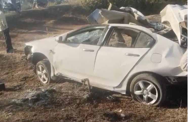 एमपी: उमरिया में भीषण हादसा, तेज रफ्तार कार पलटी, 3 युवकों की मौत, 2 गंभीर