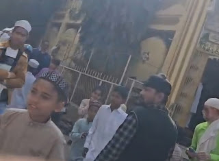 जबलपुर: जुमे की नमाज के बाद भिड़े नमाजी, प्रशासन ने मस्जिद में जड़ा ताला, इसलिये बिगड़े हालात