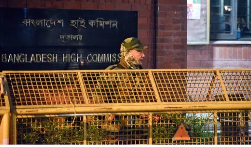 भारत के तीन बड़े शहरों में बांग्लादेश ने रोकी वीजा सेवाएं और प्रदर्शनों के बाद बिगड़े हालात से बढ़ी अनिश्चितता