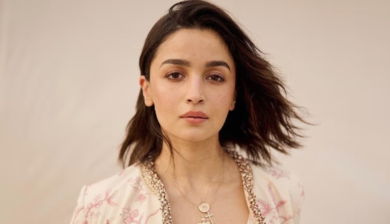 भाईजान की गलवान से डरी आलिया की अल्फा, यशराज फिल्म्स ने महाक्लैश से बचने के लिए टाली रिलीज डेट