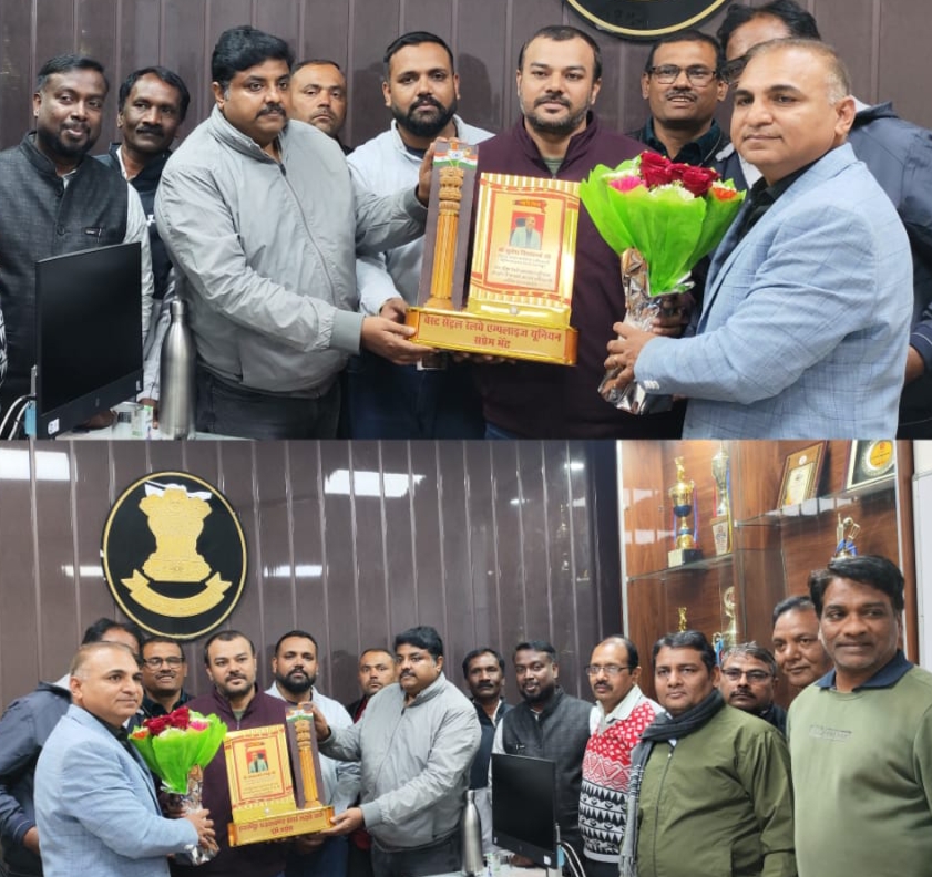 जबलपुर रेल मंडल के सीडीपीओ के पदोन्नति पर तबादला होने पर डबलूसीआरईयू ने स्मृति चिन्ह देकर किया सम्मानित