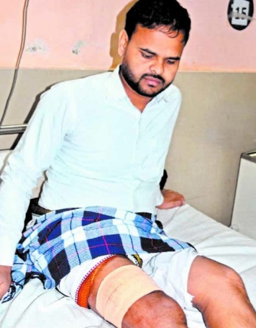 लुटेरों के हमले में घायल टीटीई की मदद करने वाले जोमेटो बॉय का रेल यूनियन करेगी सम्मान