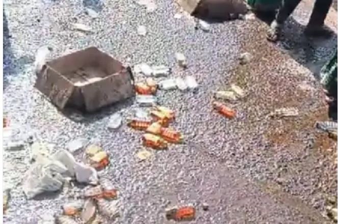 नए वर्ष में महिलाओं ने फोड़ी शराब की बोतलें, नारेबाजी कर पुलिस को दी चेतावनी, अवैध शराब कारोबारी को खदेड़ा