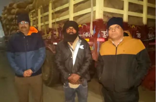 जबलपुर में अवैध रुप से धान का परिवहन करते ट्रैक्टर-ट्राली, दो पिकअप वाहन जब्त, 380 बोरियों में मिली 150 क्विंटल धान