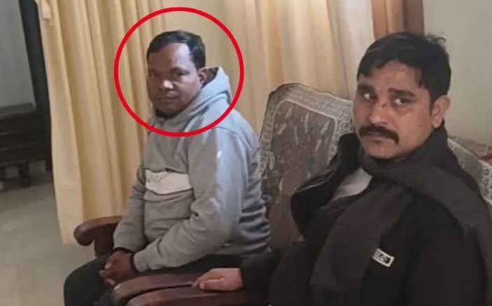 एमपी : सिंगरौली में लोकायुक्त ने तहसीली के लखपति बाबू को रिश्वत लेतेे रंगे हाथों किया गिरफ्तार