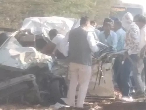 राजस्थान में ट्रक और कार की जबर्दस्त भिड़ंत में 6 महिलाओं की मौत, तीन गंभीर घायल