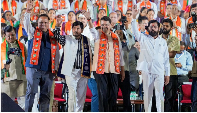 महाराष्ट्र नगर निकाय चुनावों में महायुति की ऐतिहासिक जीत, प्रधानमंत्री मोदी का आभार विपक्ष ने उठाए सवाल