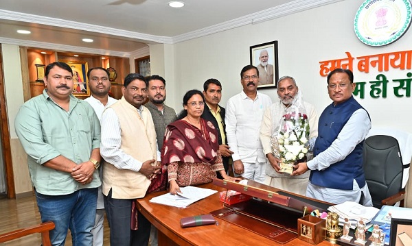 मुख्यमंत्री श्री विष्णु देव साय से जिला साहू संघ के प्रतिनिधिमंडल की सौजन्य मुलाकात