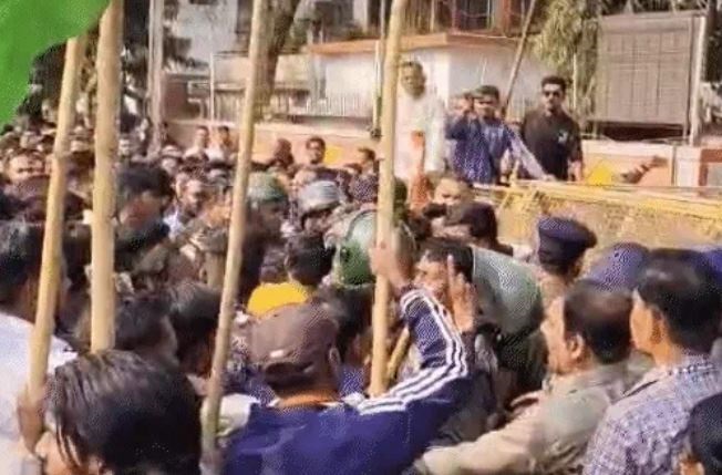 जबलपुर में अपराधों को लेकर कांग्रेस का प्रदर्शन, एसपी आफिस का किया घेराव, हुई धक्का-मुक्की