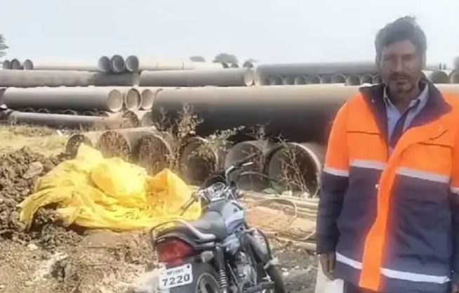 जबलपुर में चौकीदार को पिस्टल अड़ाकर 16 लाख रुपए के पाइप लूटकर ले गए बदमाश, अपने साथ दो ट्रक लेकर आए थे लुटेरे